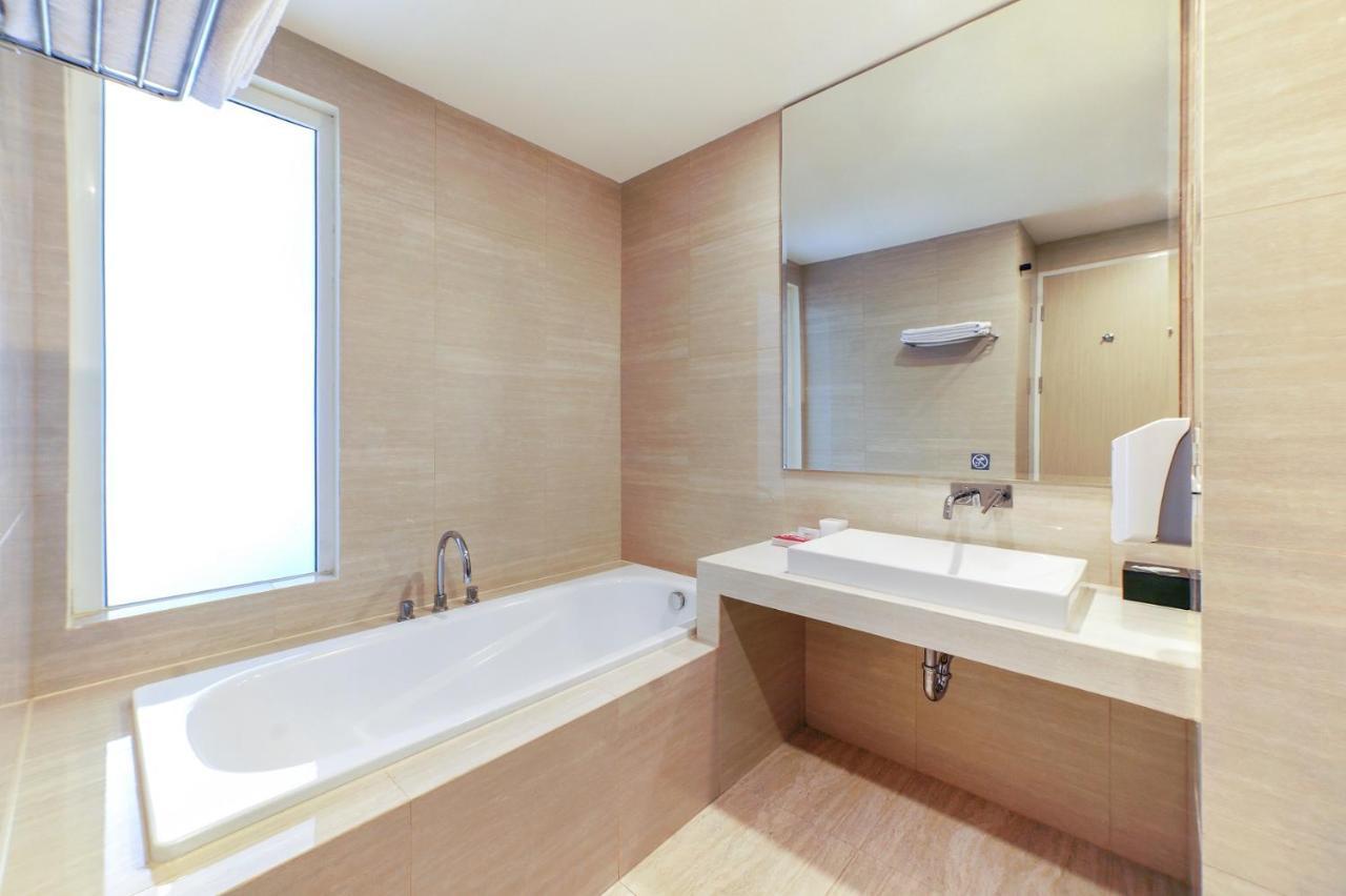 Favehotel Bitung Экстерьер фото
